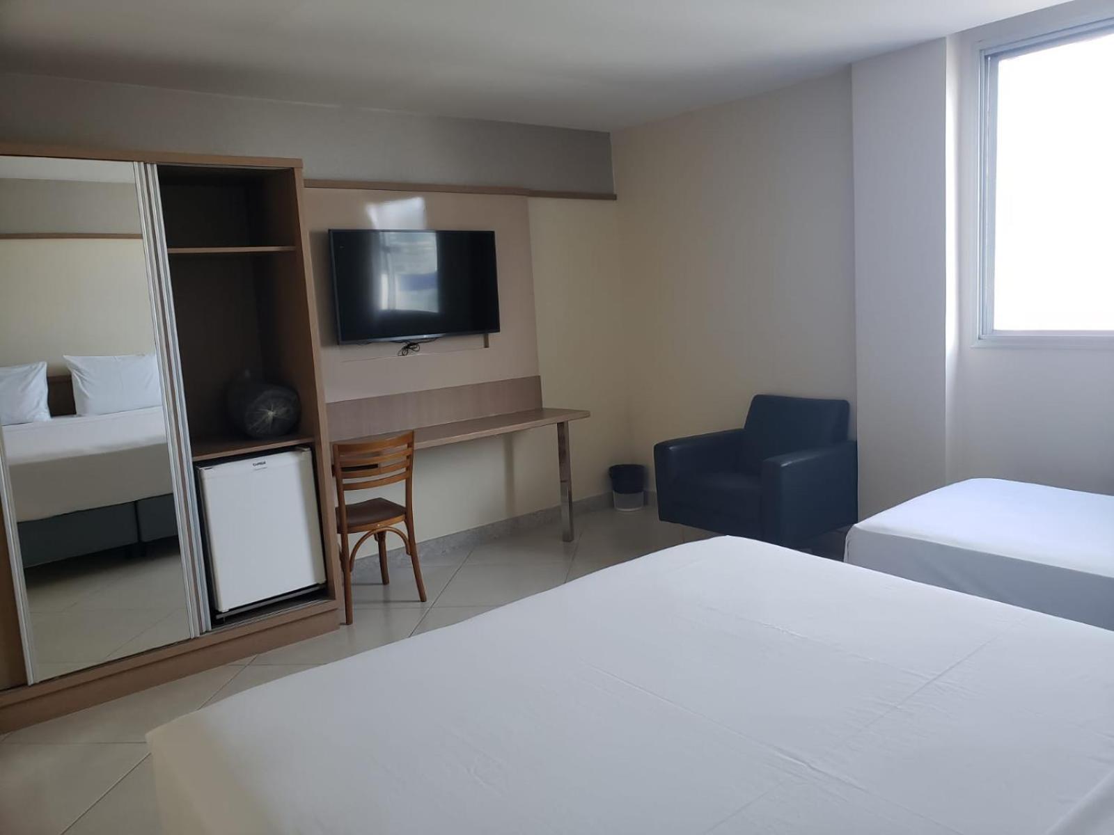 Pratti Hotel Linhares Bagian luar foto