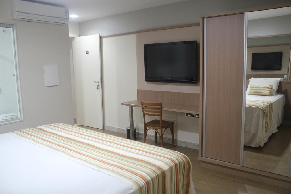 Pratti Hotel Linhares Bagian luar foto